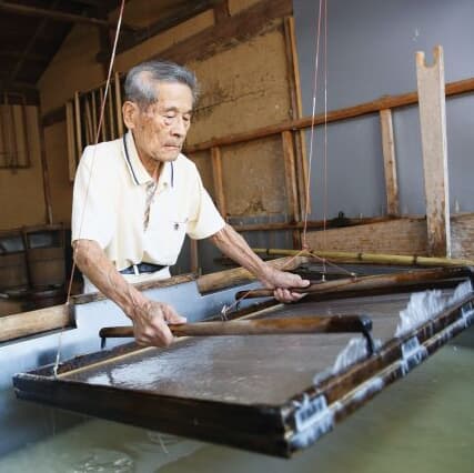 岐阜県美濃市【美濃和紙と長良川が育む伝統工芸】昔ながらの製法を今に伝える、美濃和紙の里を訪ねる《連載その③》