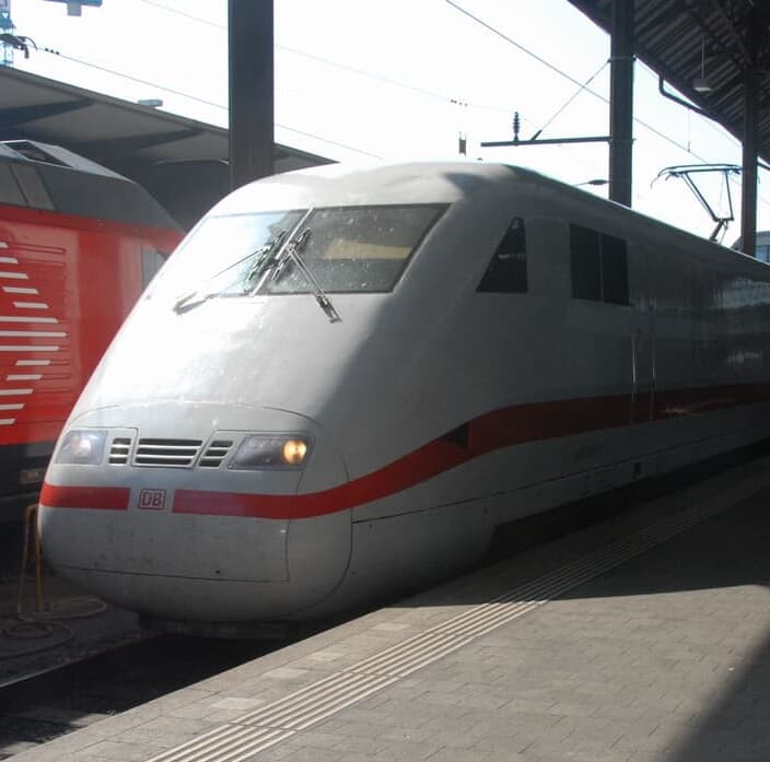 ドイツの高速列車ICEの旅、バーゼルからフランクフルトへ