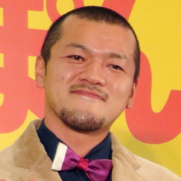 「カミナリ」竹内まなぶ、右足アキレス腱断裂！「アメトーーク！」ロケで全治8週間
