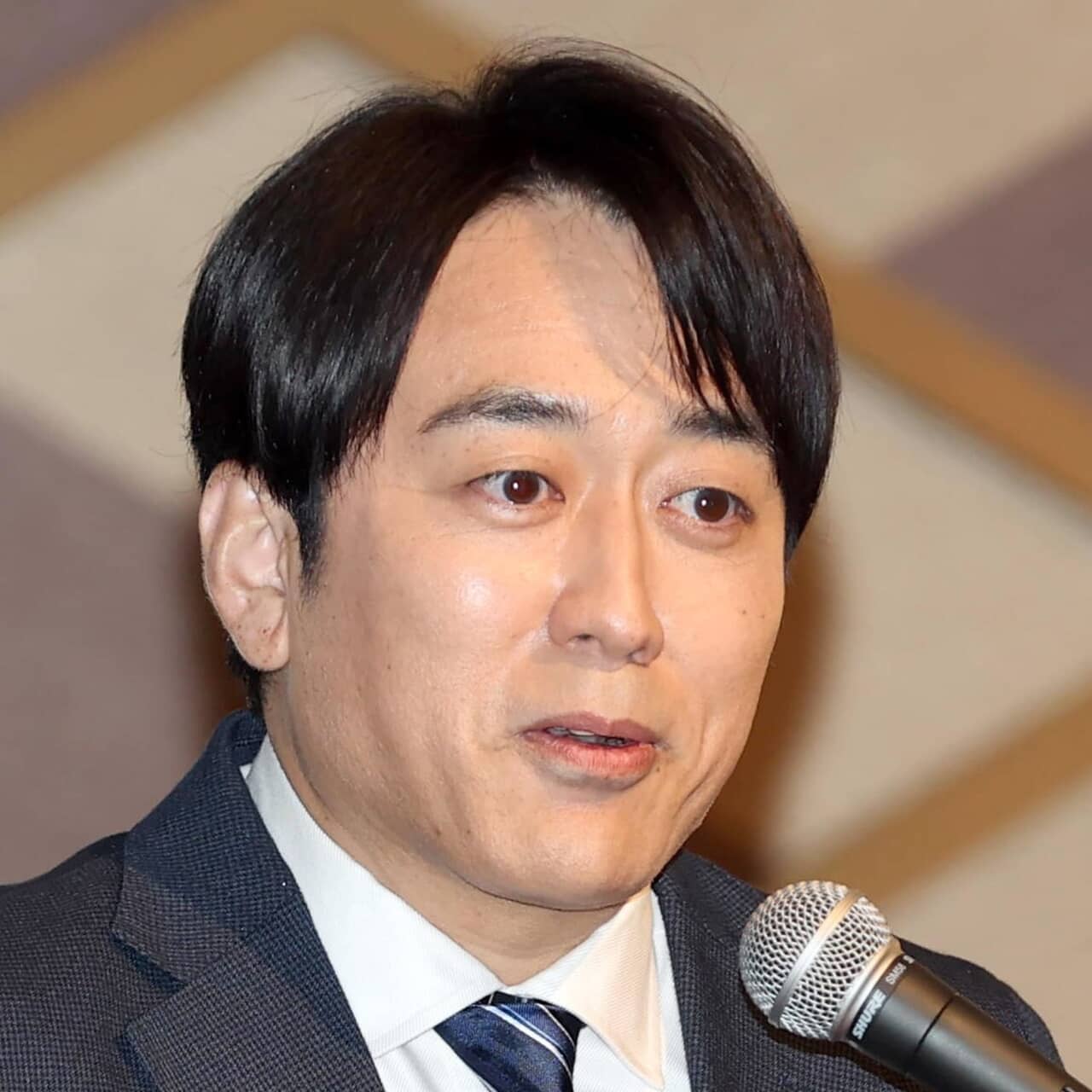 号泣のTBS安住紳一郎アナに、茶の間がもらい泣き！親しかった吉行和子さんの訃報に…