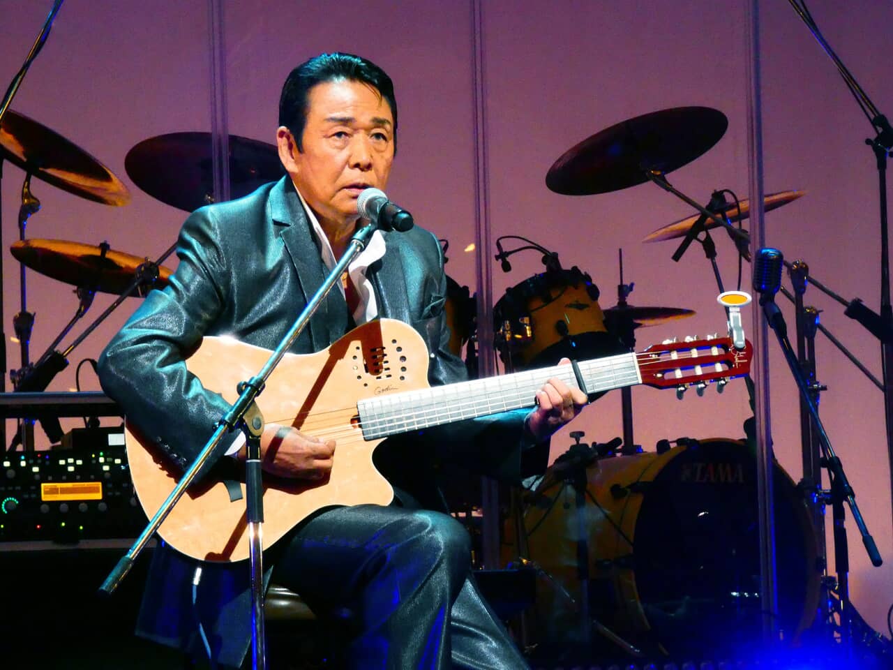 山本譲二
