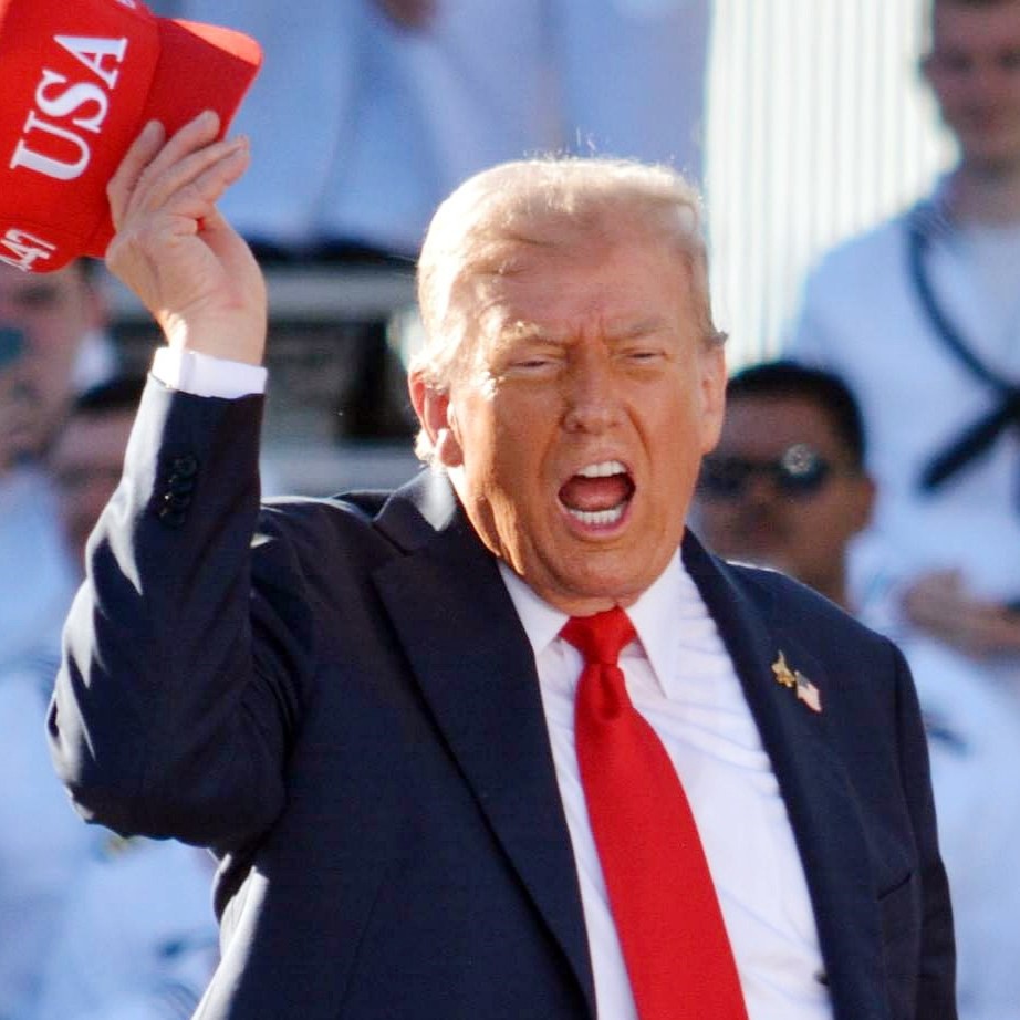 トランプ大統領、ホワイトハウスで格闘技の試合を開催！来年6月、自身の誕生日に