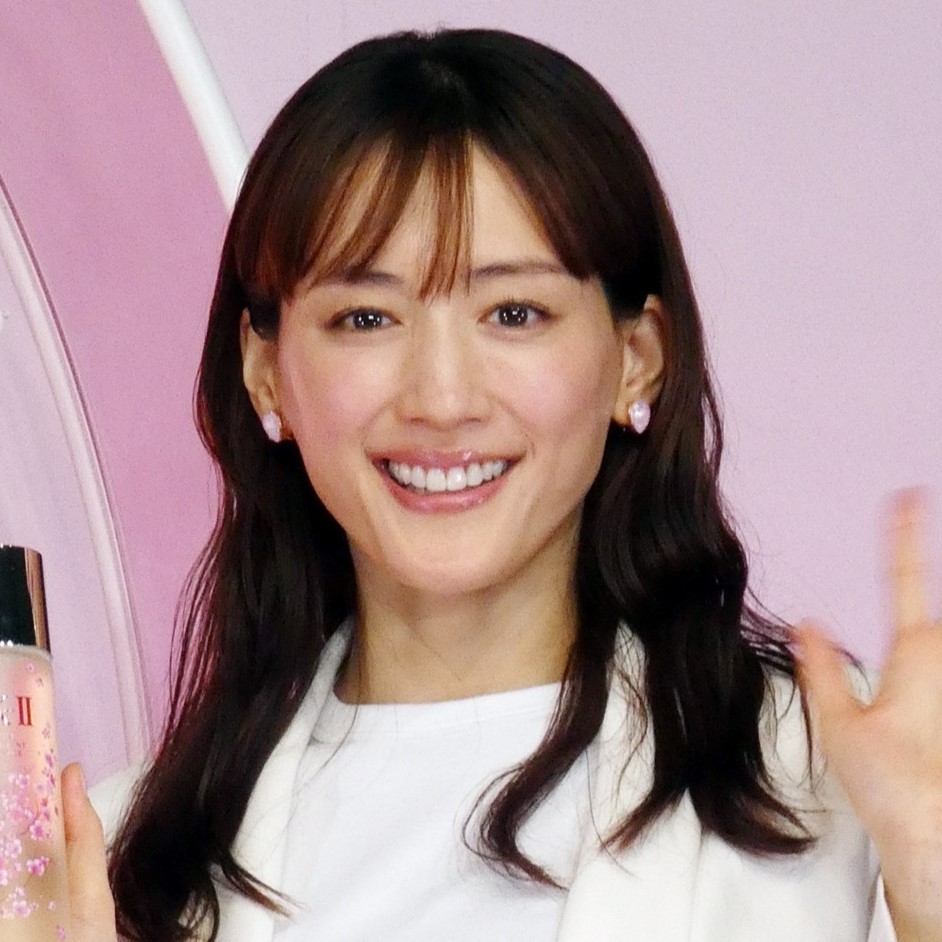 NHK『紅白』司会者発表！綾瀬はるか×今田美桜×有吉弘行×鈴木奈穂子アナ