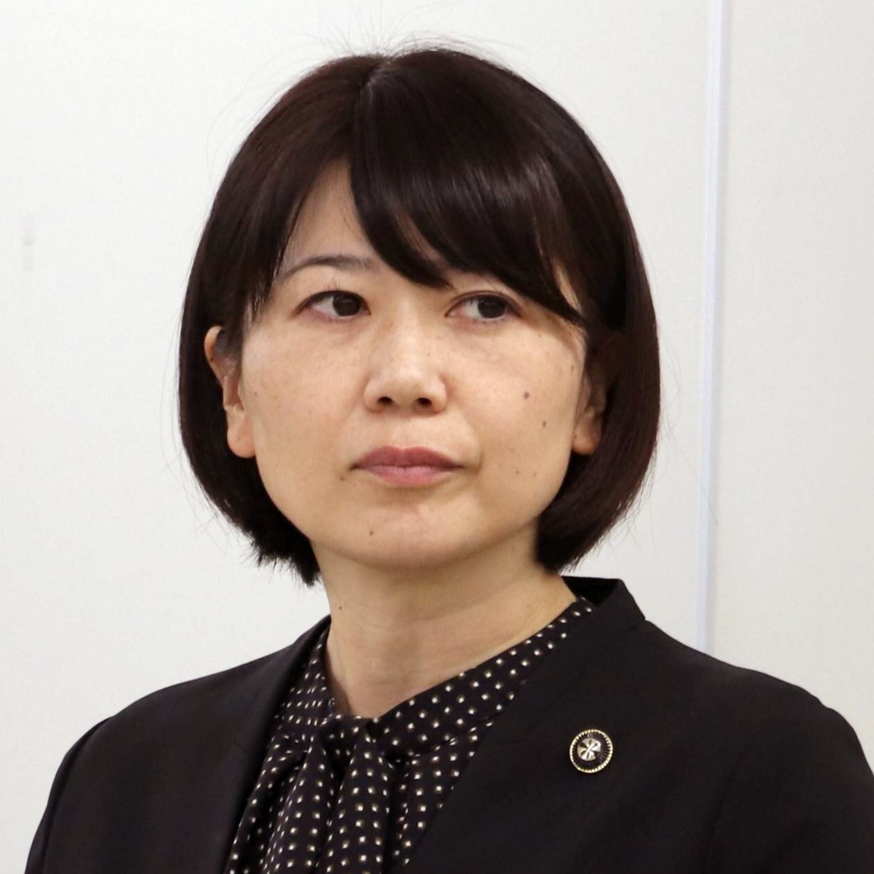 さすが、厚顔無恥!? “ラブホ密会”小川晶前橋市長、続投＆報酬50%削減を表明