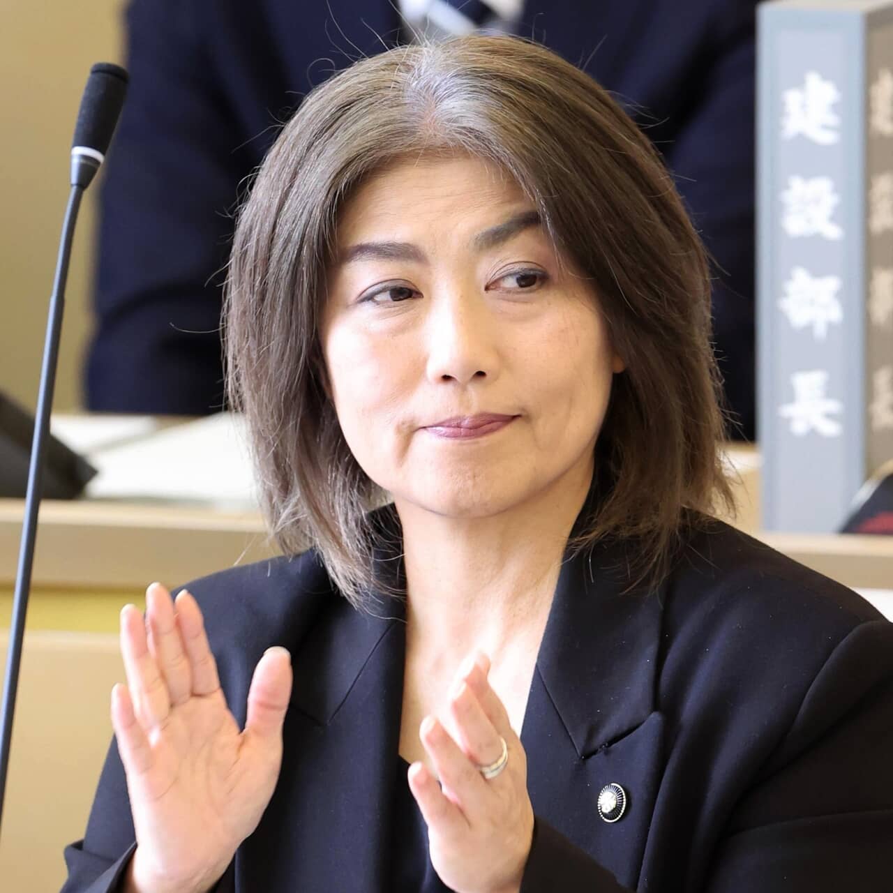 失職決定の田久保伊東市長、涙を見せながら…!5カ月の在任期間を振り返り「やり切った」市長選への立候補の明…