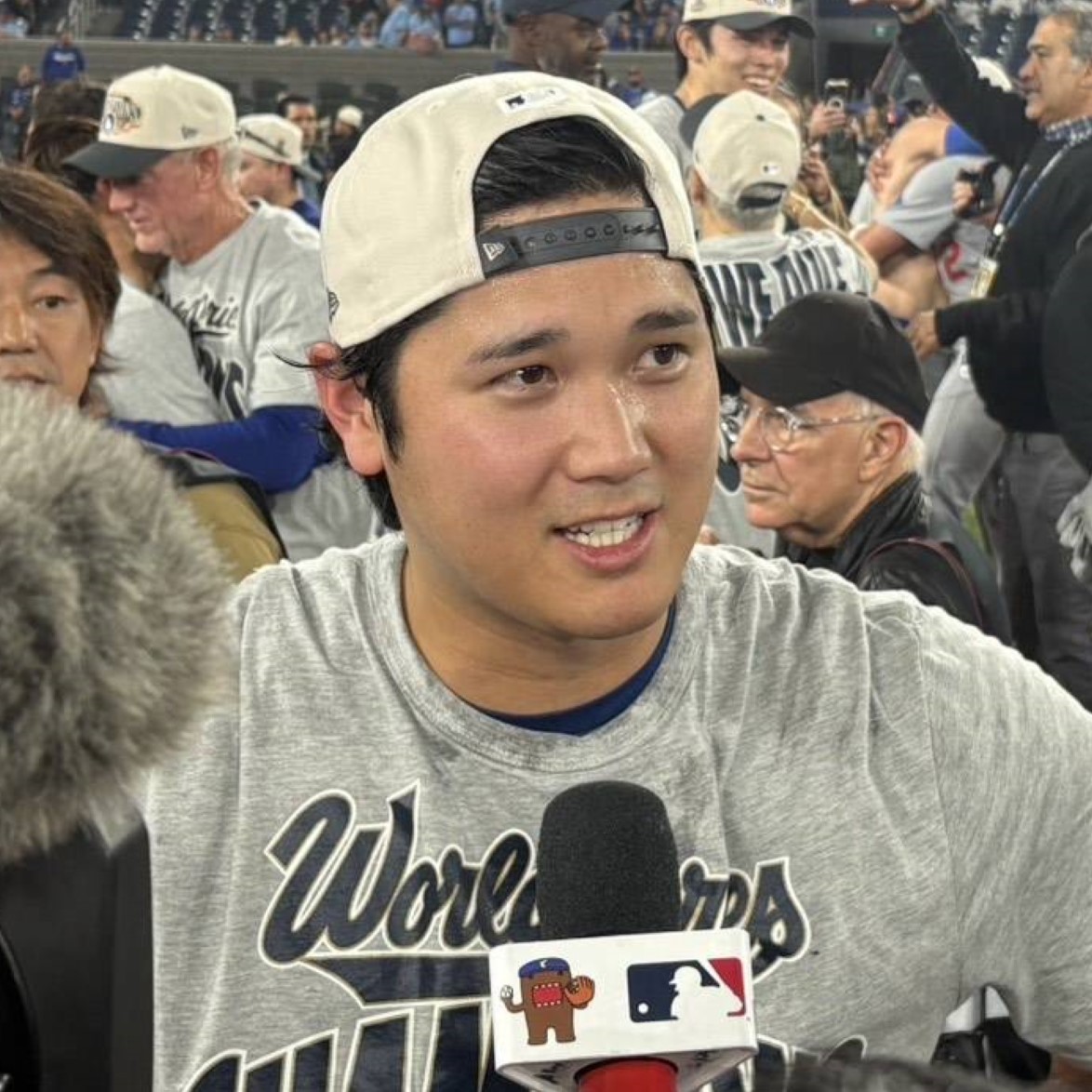 ドジャース大谷翔平、優勝報告会でV3宣言！全編英語でスピーチ