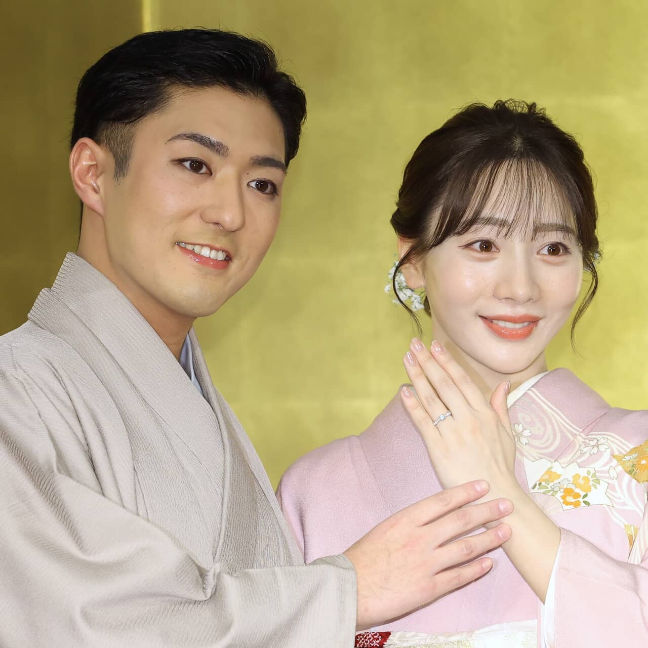 中村橋之助さんと元乃木坂46能條愛未さんが婚約会見！プロポーズはハワイのレストラ…