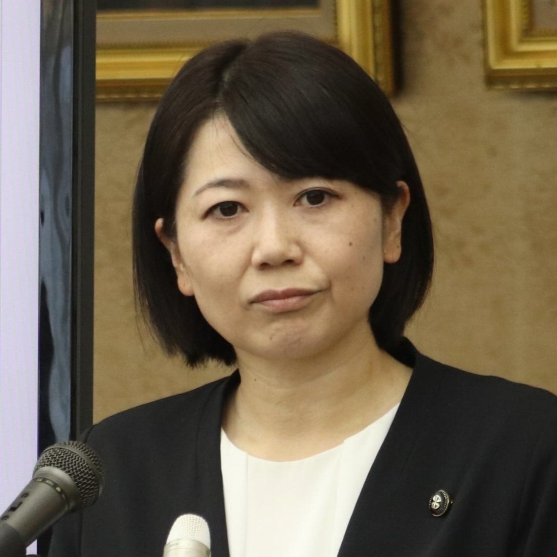 妻帯者の部下と“ラブホ”の前橋市長、退職願い！議会からの辞職圧力を受け