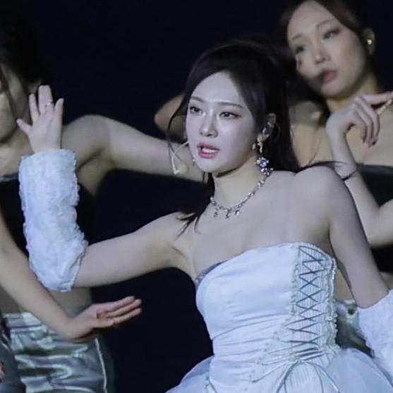 『キノコ雲ランプ』投稿のaespa、「紅白出場」明言でSNS憤慨！出場停止署名1…