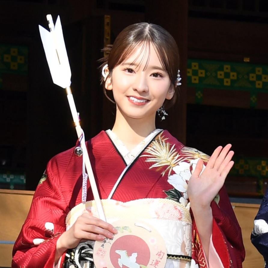 乃木坂46、恒例の「乃木神社」成人式！副キャプテン菅原咲月ら5人の晴れ姿