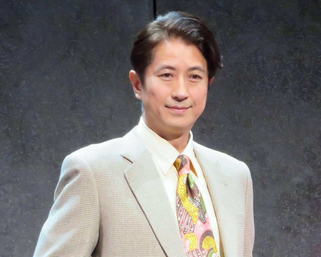 谷原章介