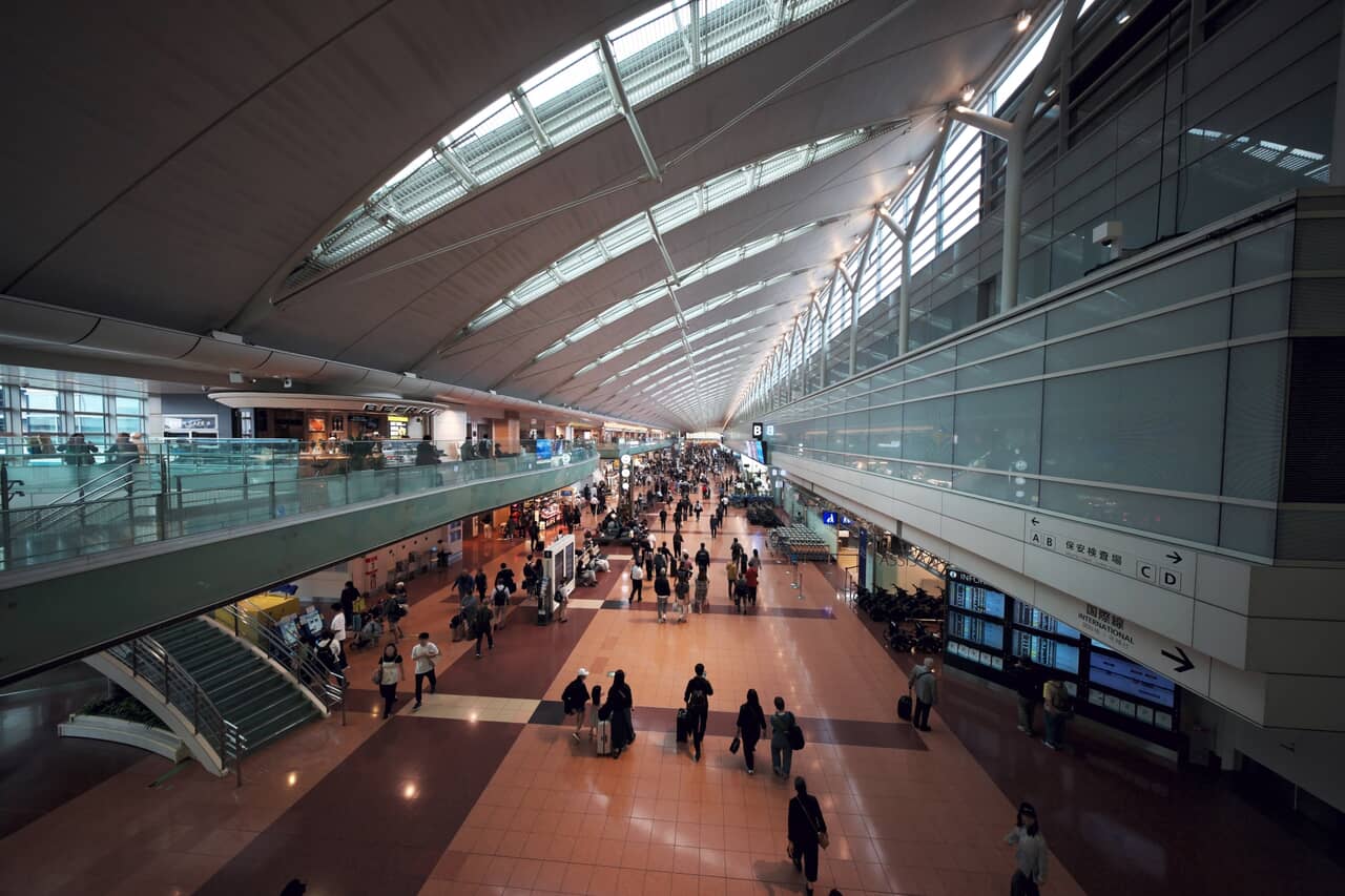 羽田空港第2ターミナル国内線出発ロビー