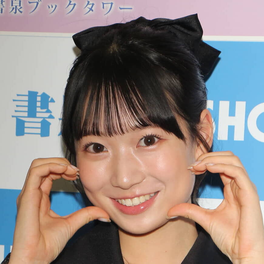 百田汐里、初カレンダーで“ラストJK”あらわに！「制服いっぱい見てほしい」