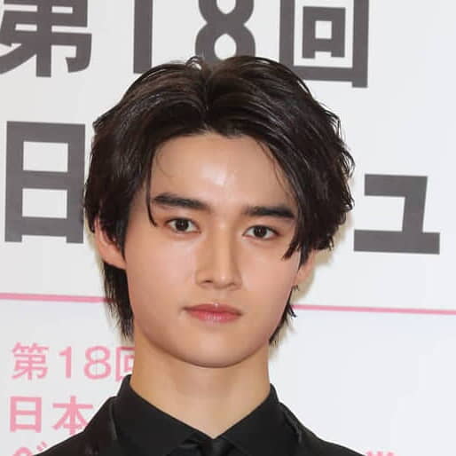 【親子初】藤岡弘、の息子・真威人がシューズベストドレッサー賞「ライダースでツーリ…