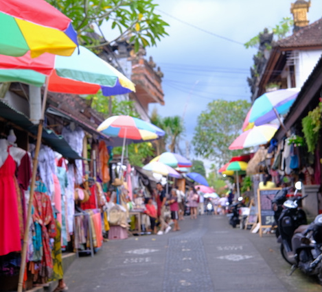 バリ島で京都の中・高校生が集団万引きか!? 防犯カメラ映像が拡散！学校は「窃盗行…