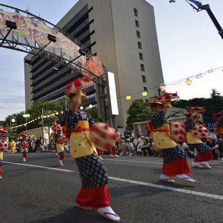 なぜ人は祭りのとき裸になるのか？