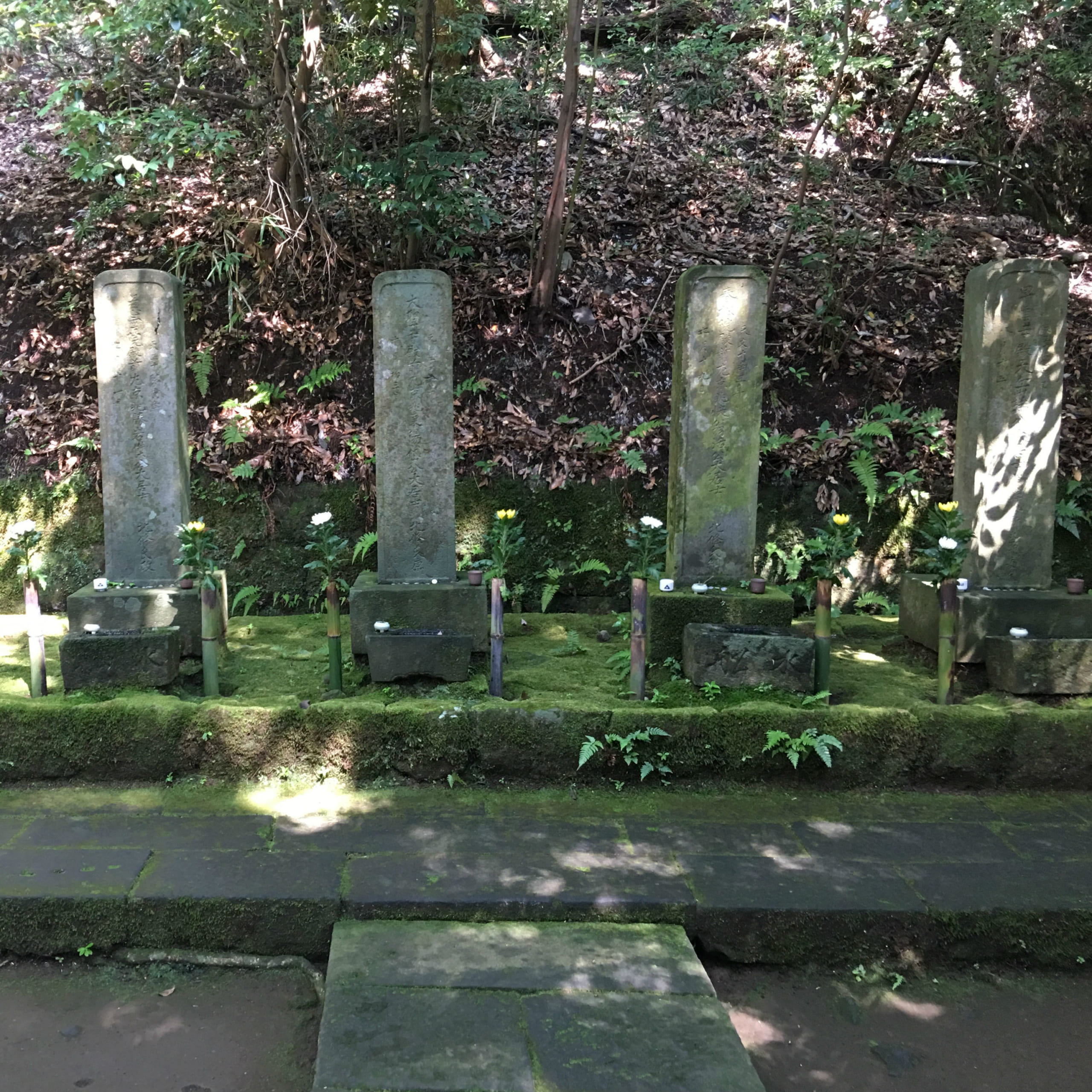 北条氏五代の墓もある箱根湯本の早雲寺へ