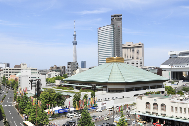 負傷の稀勢の里、<br />気になる3日目の取組。<br />果たしてケガの本当の状態は…!?