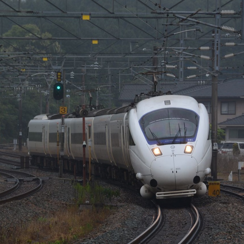 JR九州の「白いかもめ」普通車とグリーン車乗り比べの旅