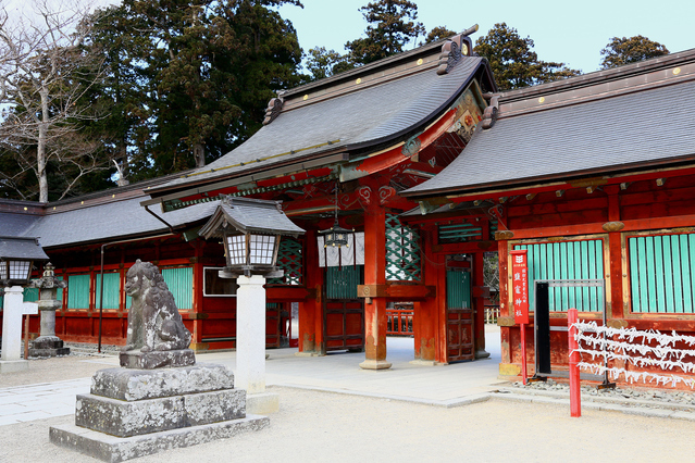 水の色が変わるのは天変地異の前触れ!? 塩釜にある日本三奇のひとつの神社