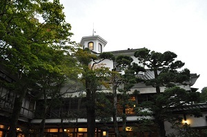 伊豆修善寺「新井旅館」で宿と町の歴史を学ぶ