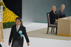 安倍首相はなぜ天皇陛下を茶化したのか？<br />「生前退位」を有識者ごときが賛成反対を<br />論ずること自体が不敬であり無意味！