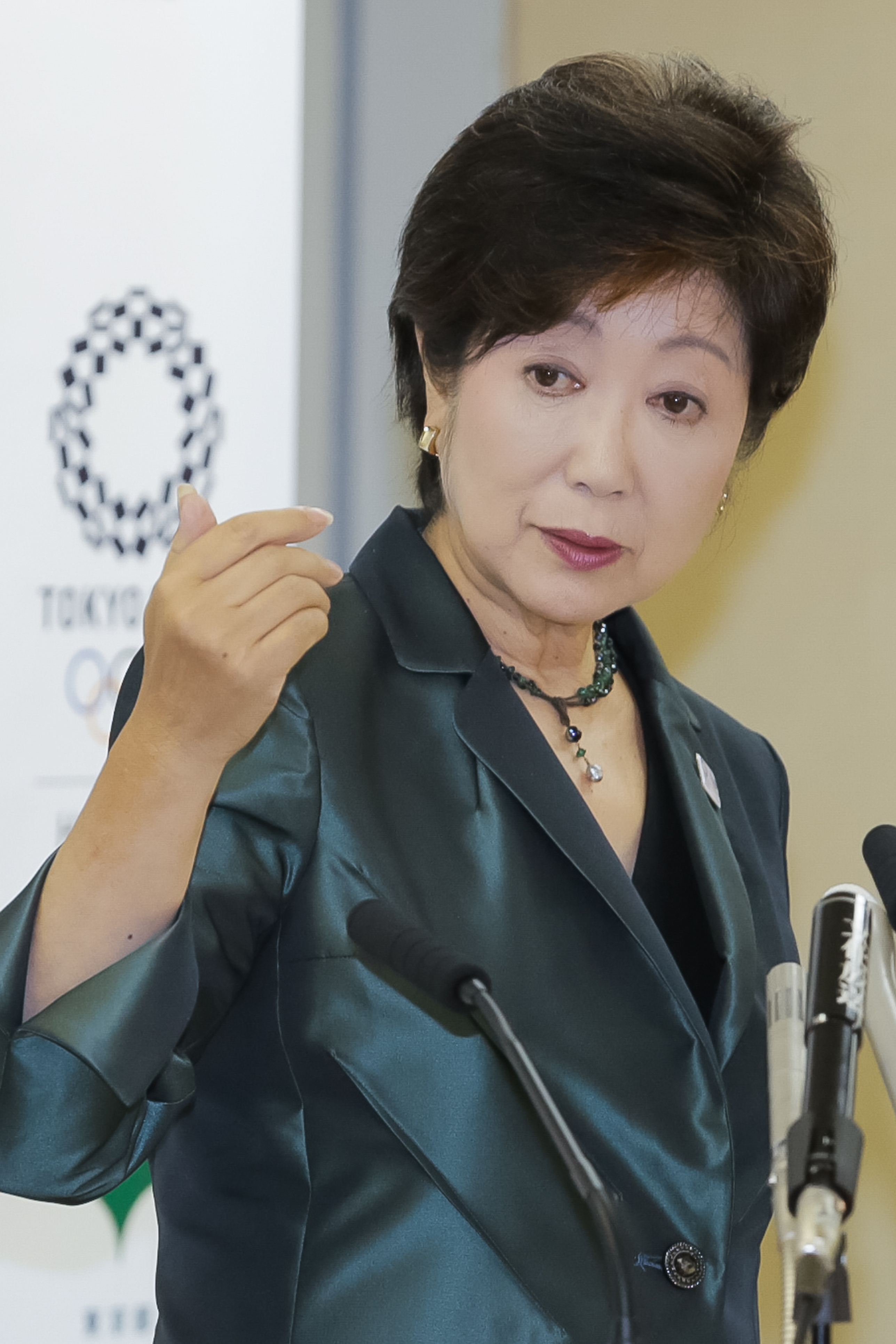 小池百合子都知事 を支持するb層はなぜ何回も騙されるのか Best Times ベストタイムズ