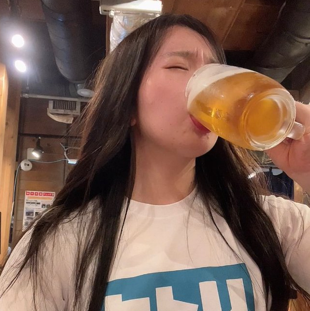 ビールを豪快に飲む姿が大人気「トラックめいめい」さんの意外な素顔