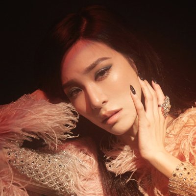 少女時代のティファニーが結婚。お相手は「サムシクおじさん」で共演したピョン・ヨハン