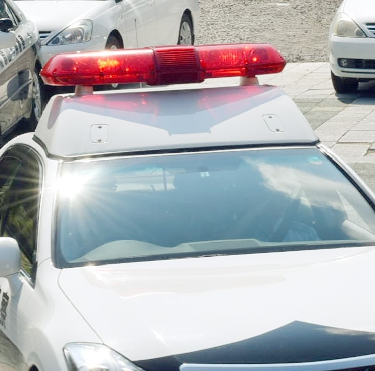 福岡の娯楽施設でHKT48の男性スタッフと20代女性が刺される。オンライン握手会は中止に