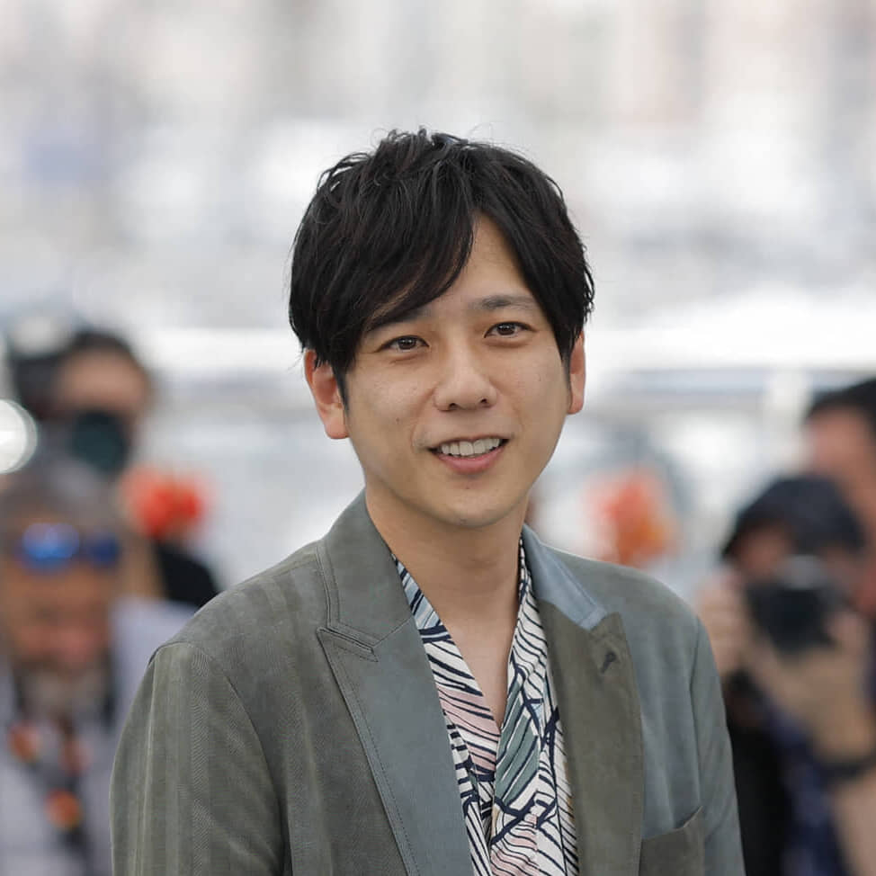 嵐・二宮和也、「カンヌ」レッドカーペット初登場！アルマーニタキシード着用でキメた
