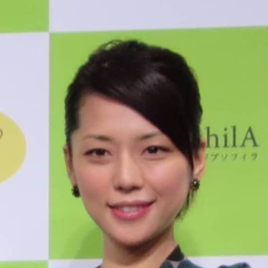 「SHAZNA」のボーカルIZAMI、元人気グラドル吉岡美穂と離婚 結婚20年目…