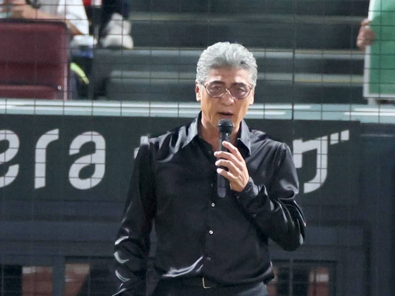 産経ビジュアル,吉川晃司