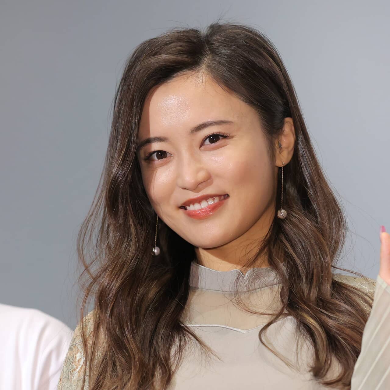 「日々元気に過ごしています」小島瑠璃子が2年半ぶりに活動再開！今後は個人で活動していくことを報告