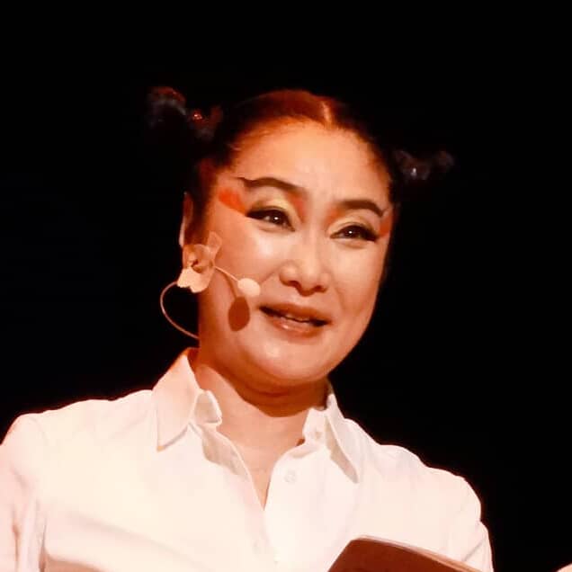 浅野温子、ライフワークの神話「よみ語り」を岐阜県で上演。圧巻のパフォーマンスに拍手喝采！