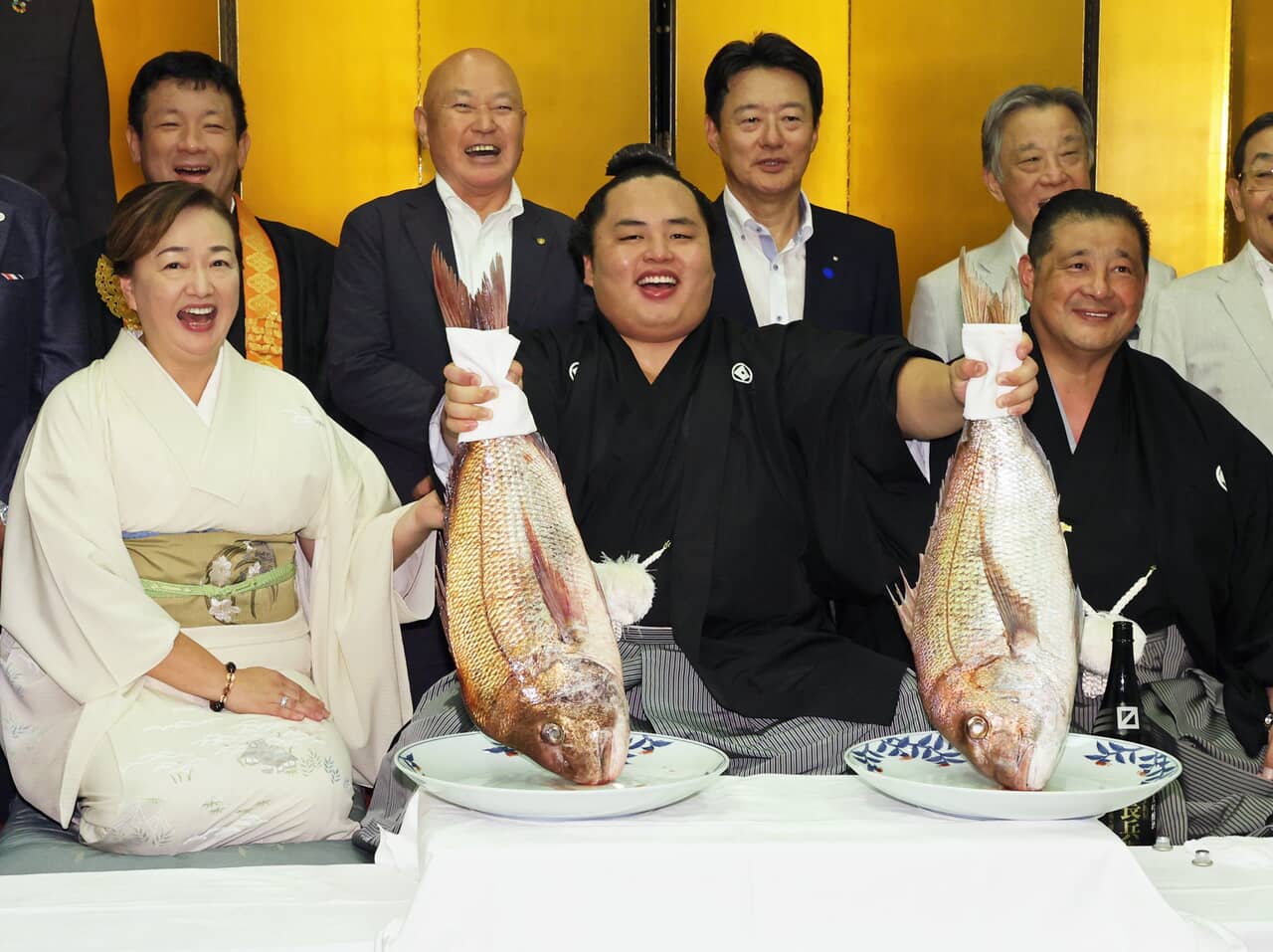 産経ビジュアル,琴勝峰
