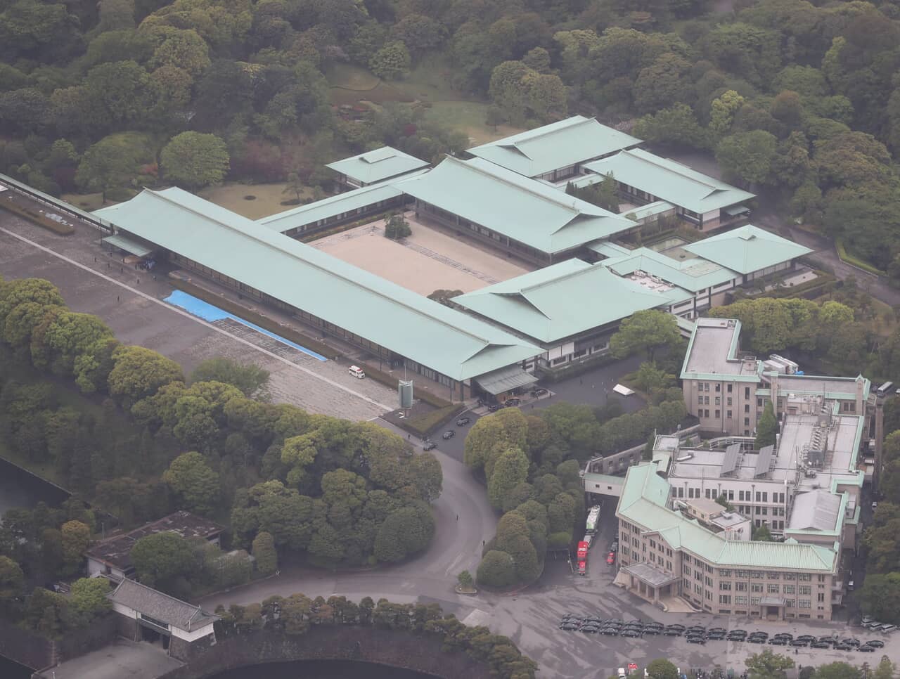 産経ビジュアル,皇居