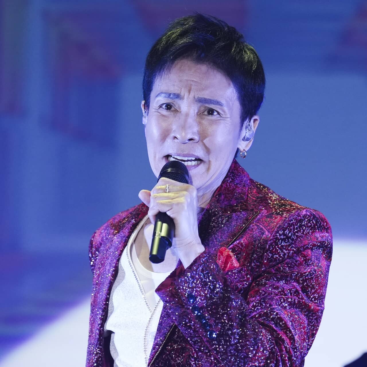 「あなたがいたから僕がいた」郷ひろみ、母の葬儀で感謝の手紙朗読